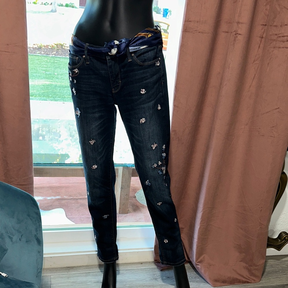 Floral Embroidered Boyfriend Jeans in Navy